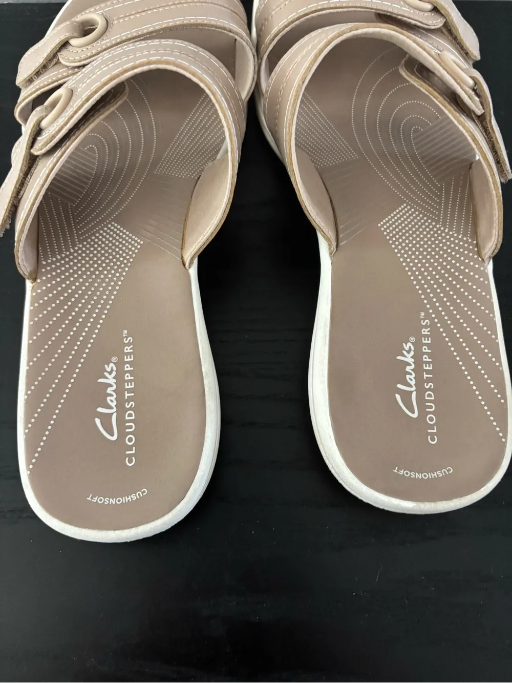 Clark’s‎ CloudSteppers Breeze Maye Sandals Women’s Size 10 Sand Shoes